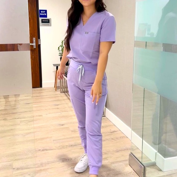 FIGS lavender dew set - Caterina top + Zamora Joggers - Picture 1 of 4